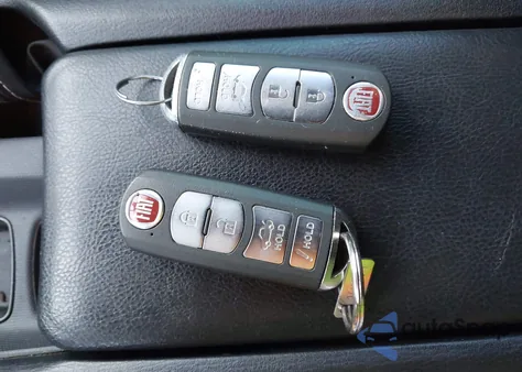 2017 Fiat 124 Spider Classica z USA, uszkodzony, nr VIN JC1NFAEK9H0124801